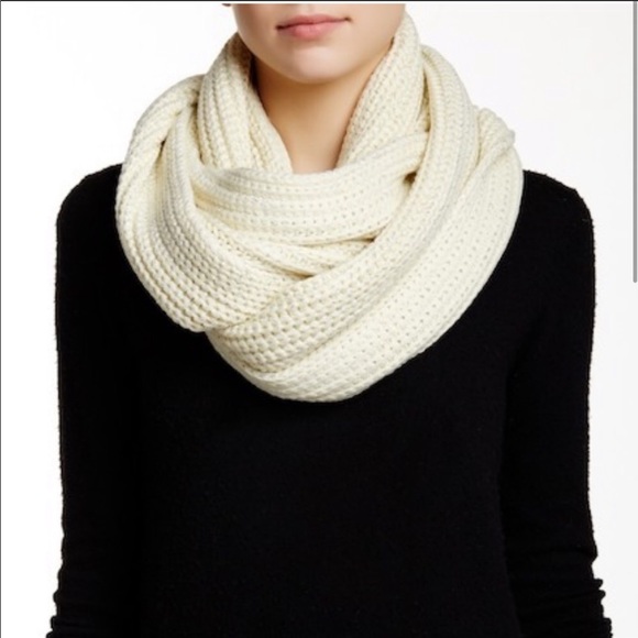 J. Crew Accessories - Jcrew knit infinity scarf